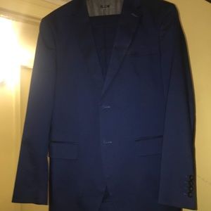 Perry Ellis suit